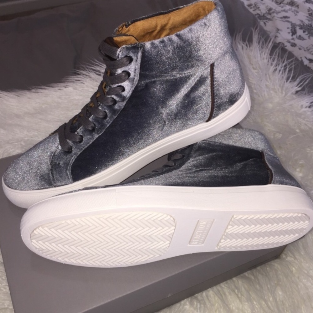Kenneth Cole Reaction- Men's Road Velvet Sneaker - Picture 8 of 8